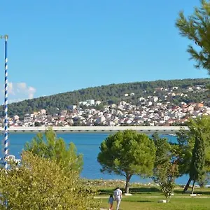 lux-trogir.splithotels.org/