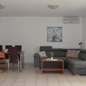  Apartment Andrea